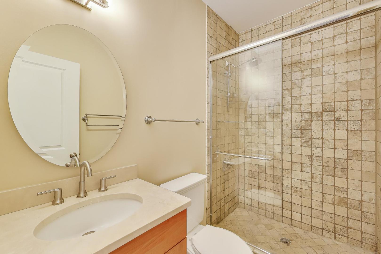 2711 N Mildred Avenue Unit: 3A