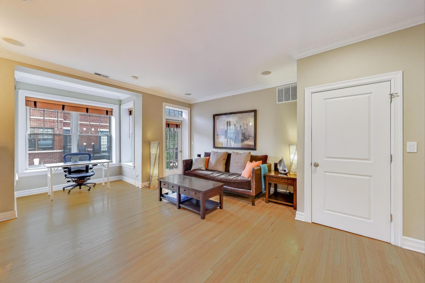 2711 N Mildred Avenue Unit: 3A