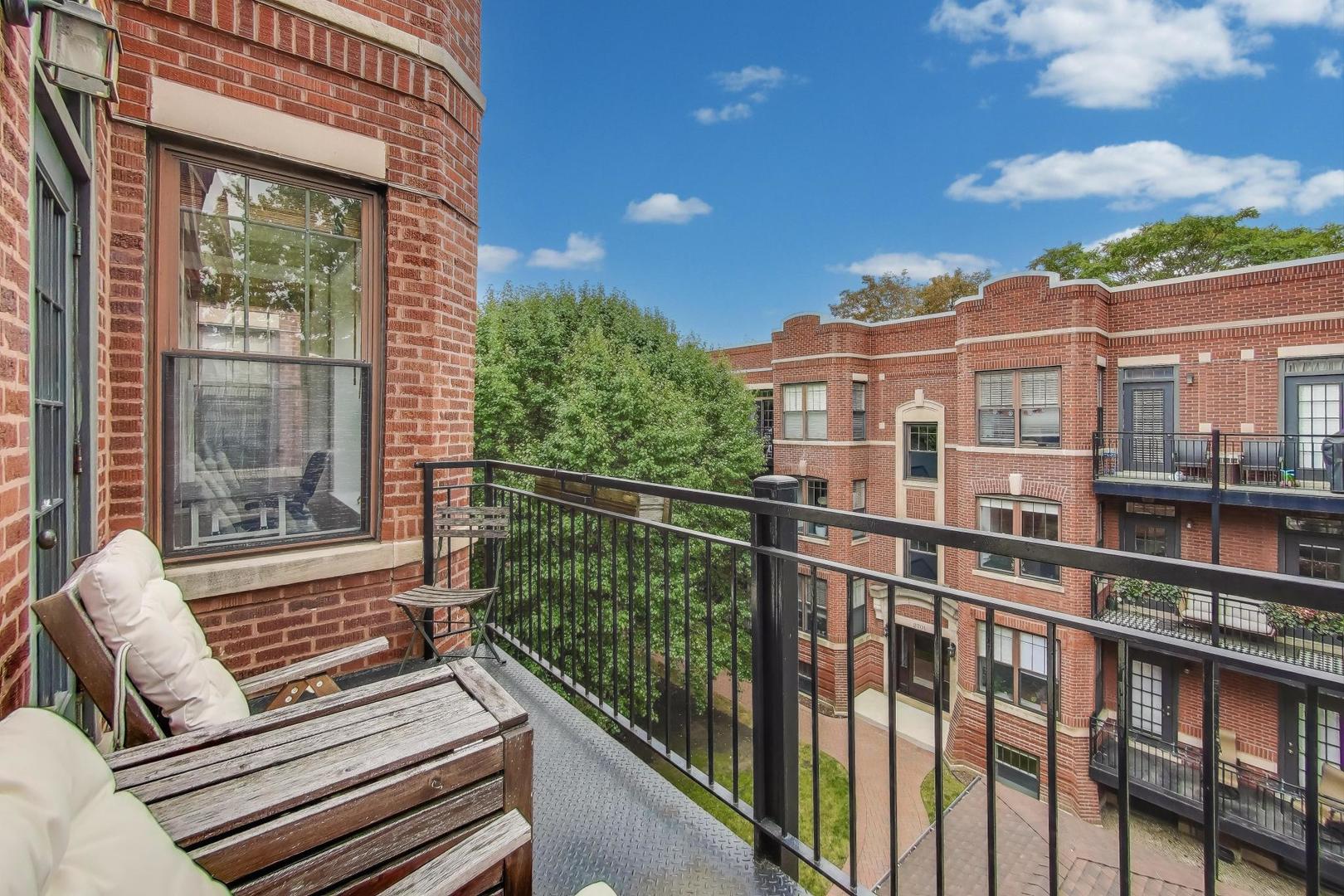 2711 N Mildred Avenue Unit: 3A
