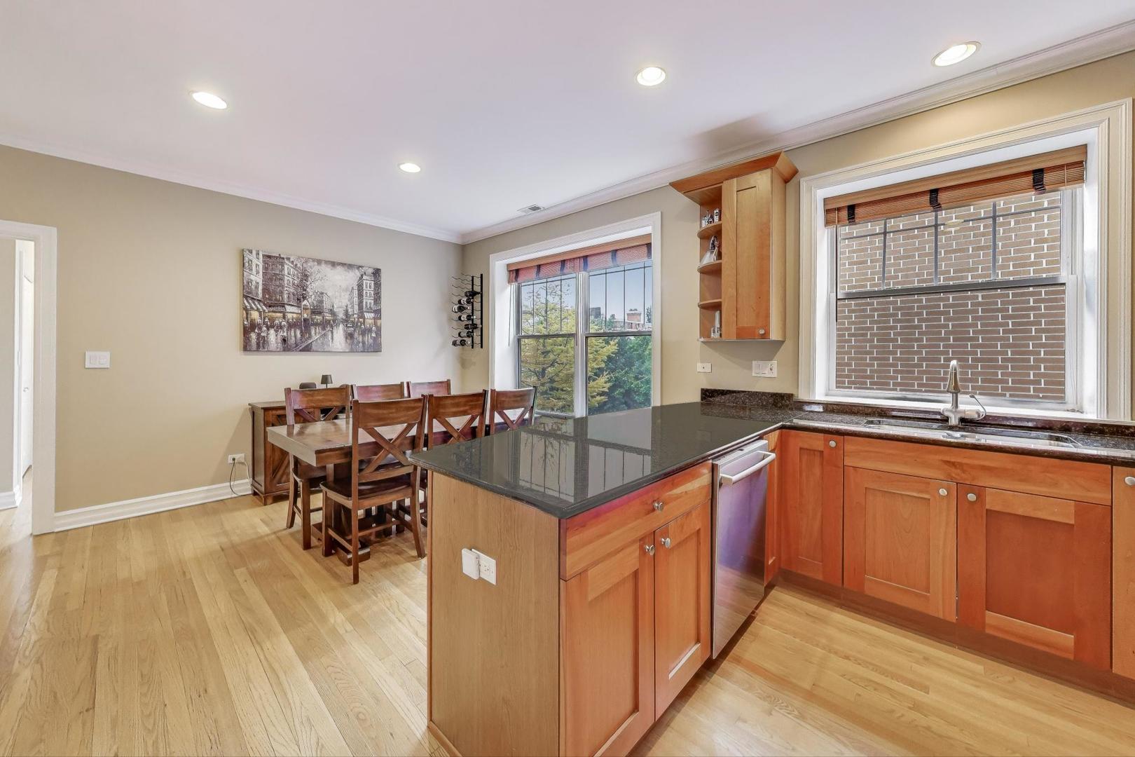 2711 N Mildred Avenue Unit: 3A