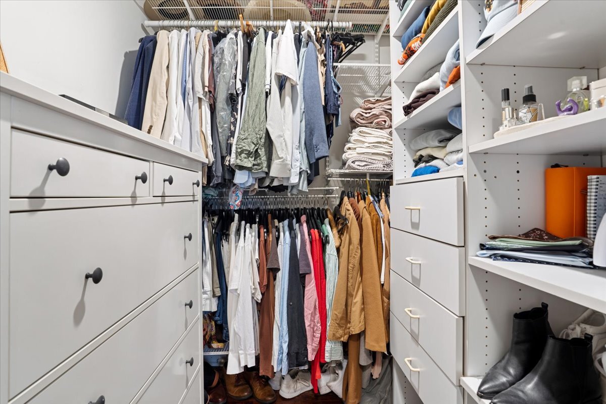 1038 W Byron Street Unit: 1E