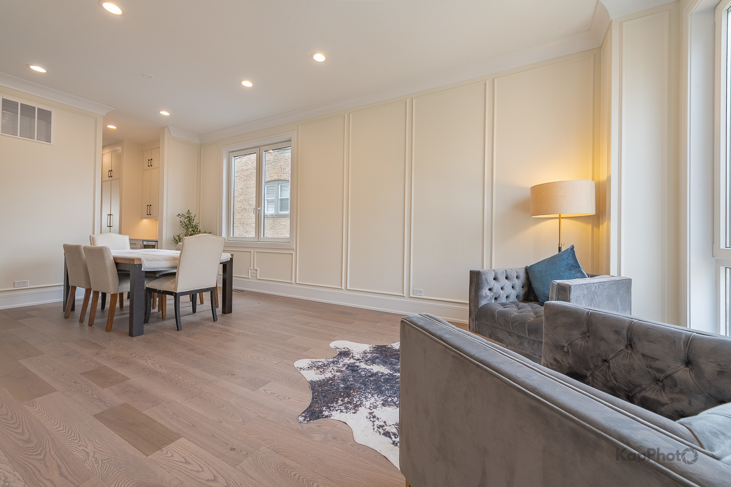 4015 N Albany Avenue