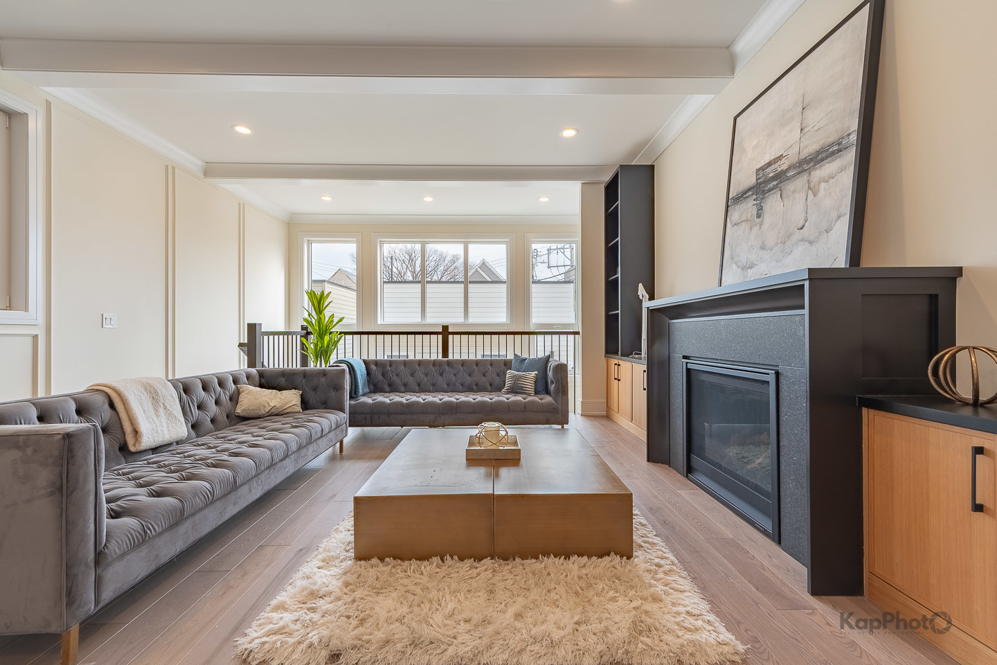 4015 N Albany Avenue