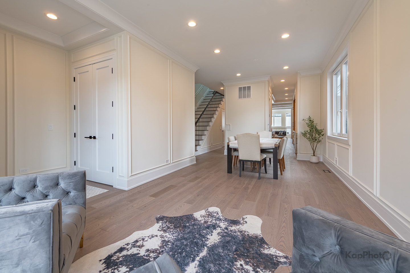 4015 N Albany Avenue