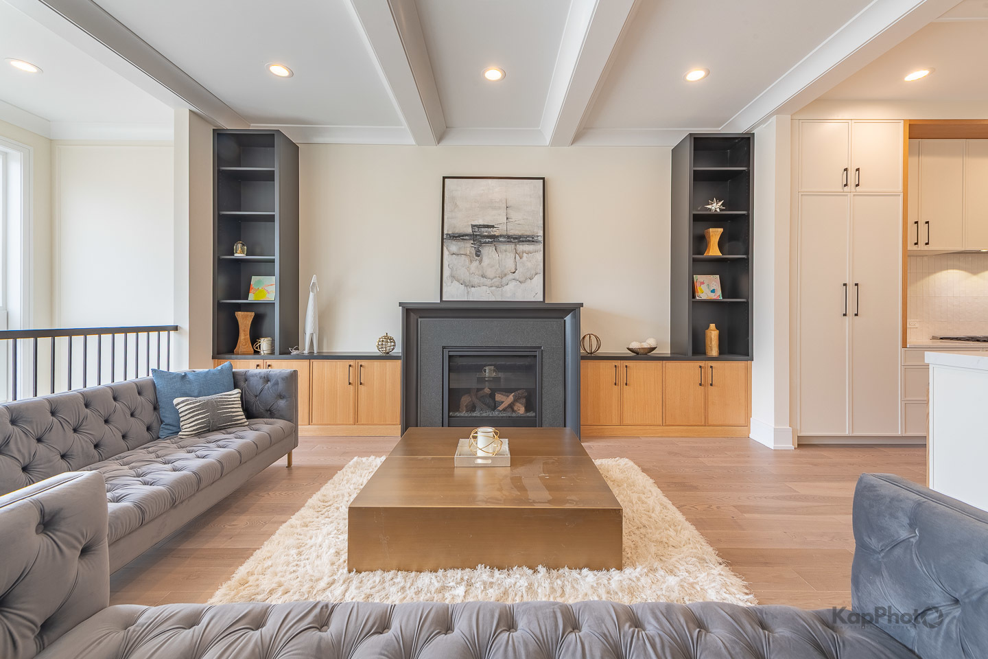 4015 N Albany Avenue