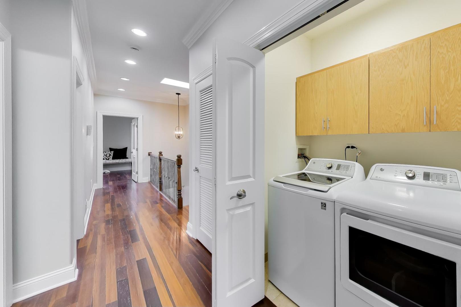 1636 N Artesian Avenue