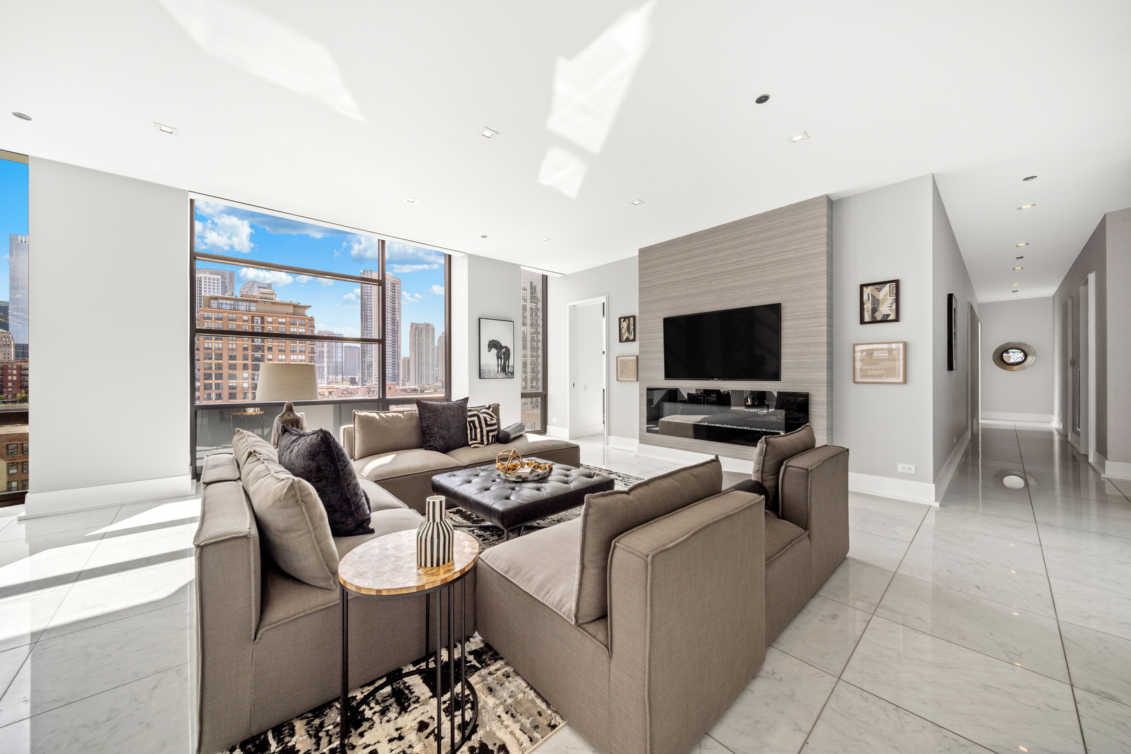 400 W Huron Street Unit: 1001