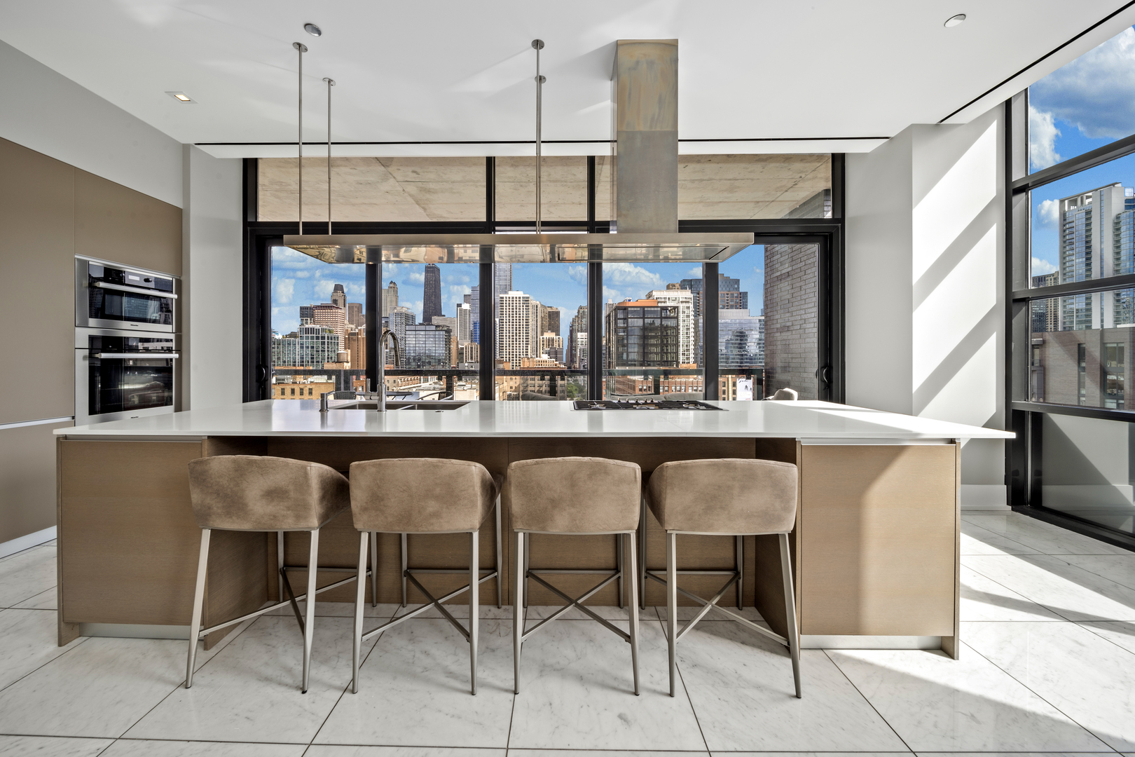 400 W Huron Street Unit: 1001