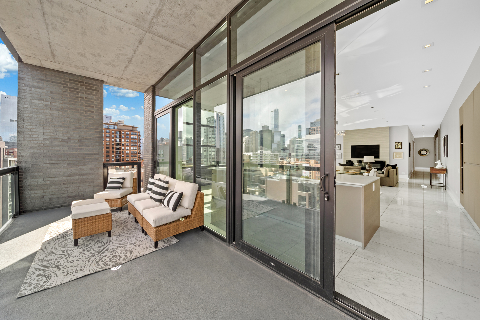 400 W Huron Street Unit: 1001