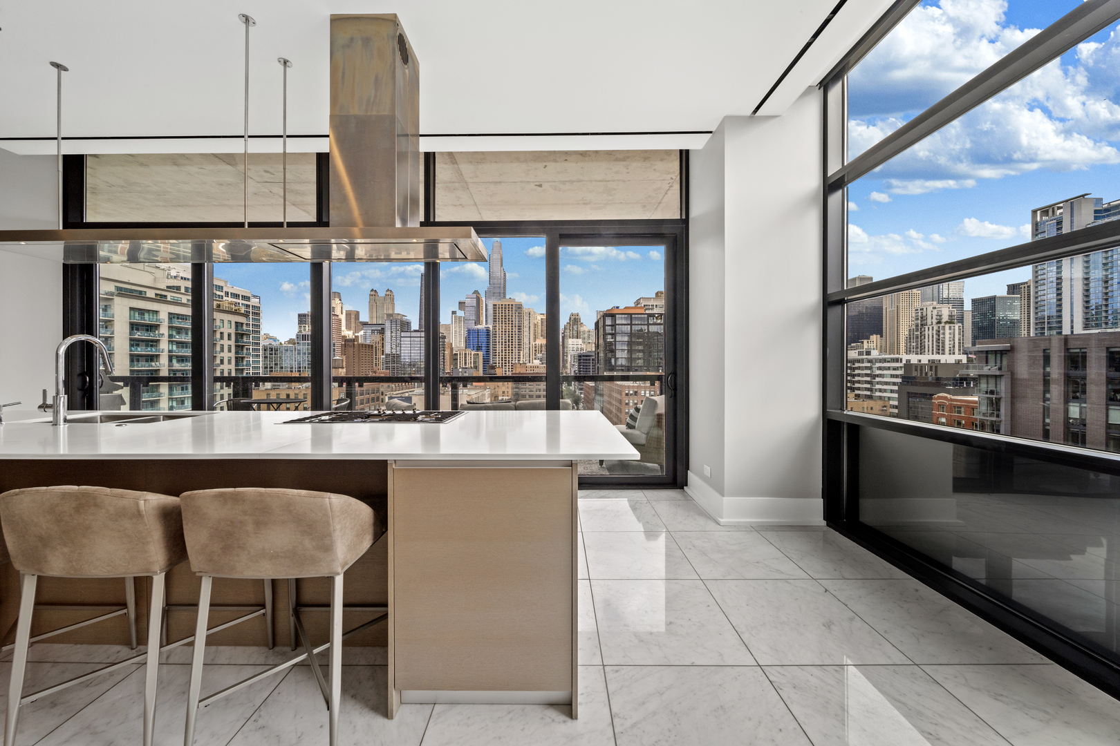 400 W Huron Street Unit: 1001