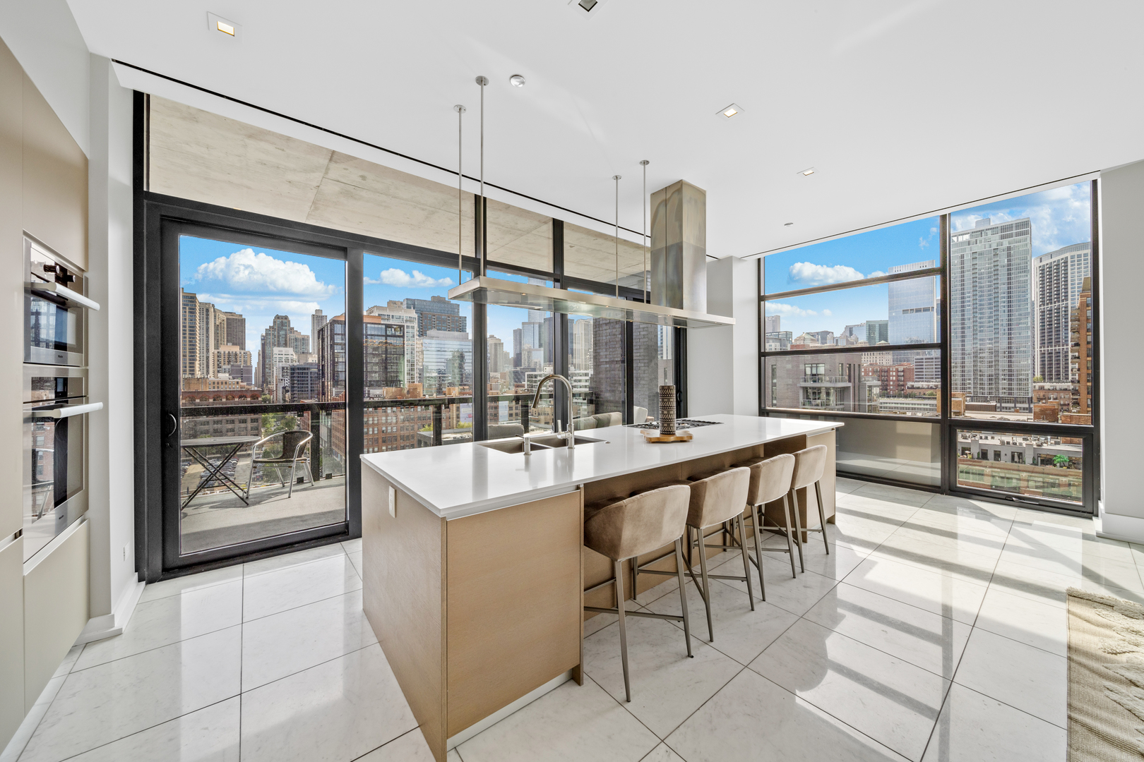 400 W Huron Street Unit: 1001