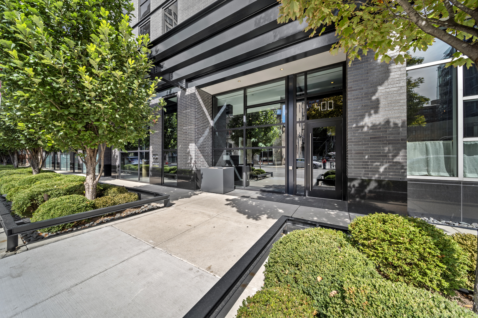 400 W Huron Street Unit: 1001
