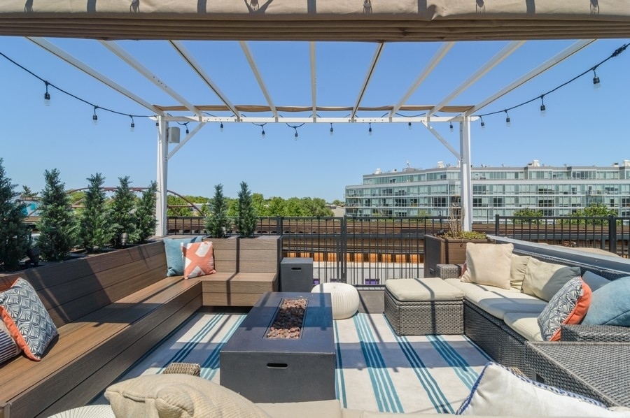 1727 N Winnebago Avenue