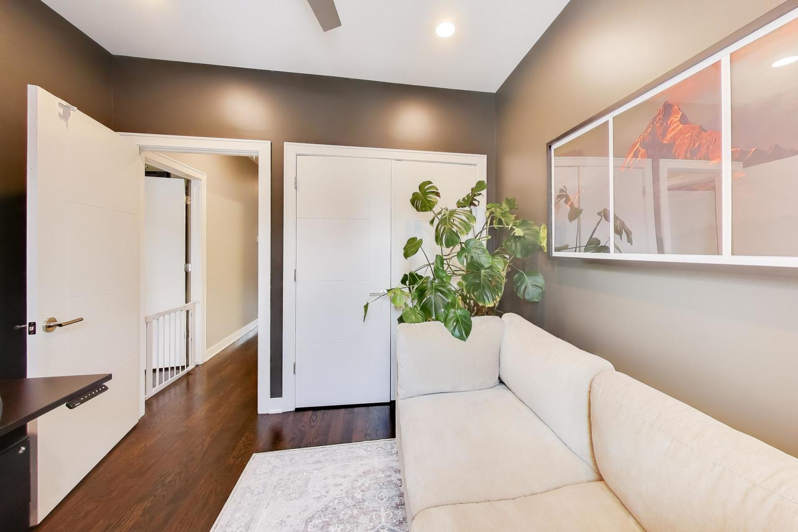 1727 N Winnebago Avenue