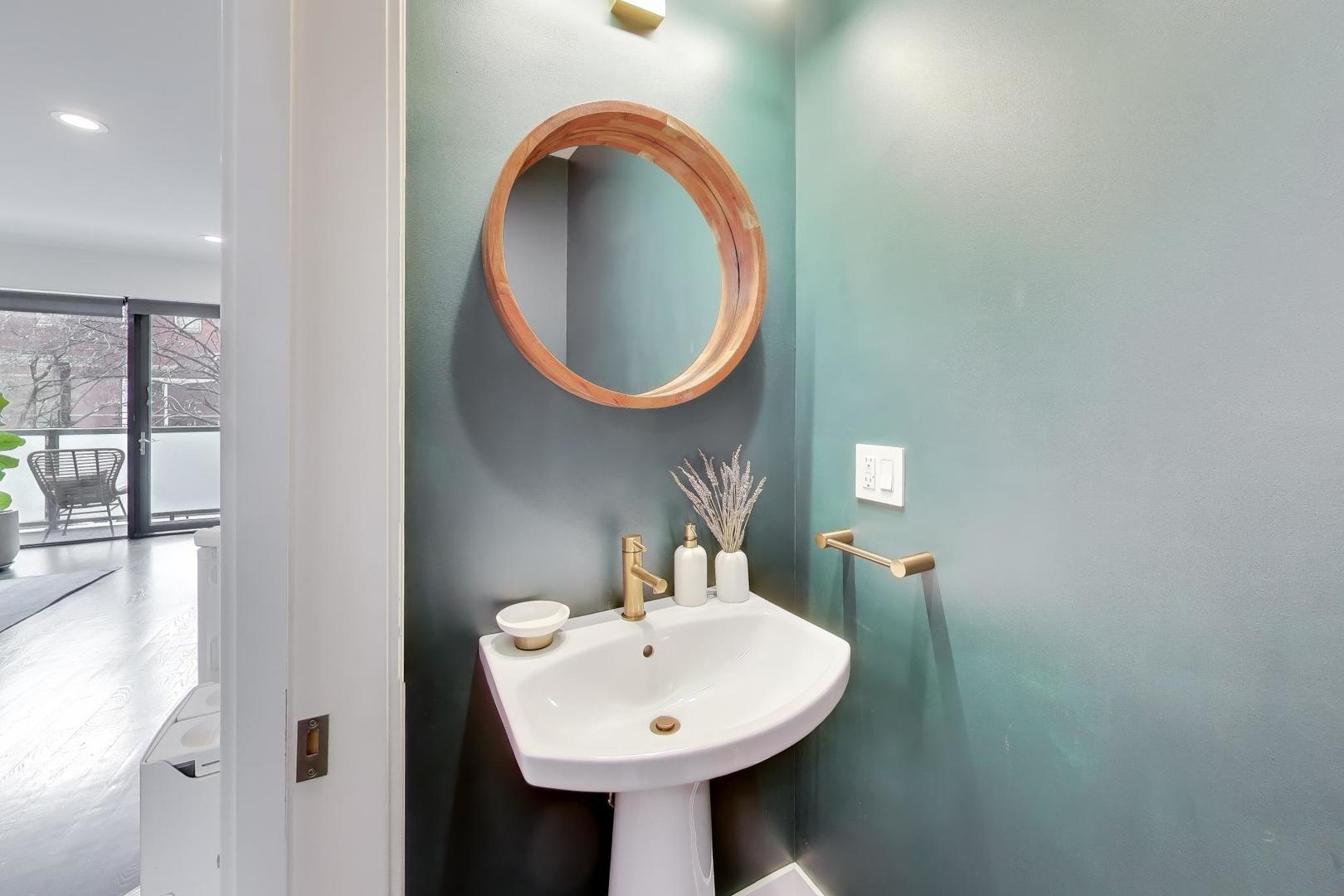 1727 N Winnebago Avenue