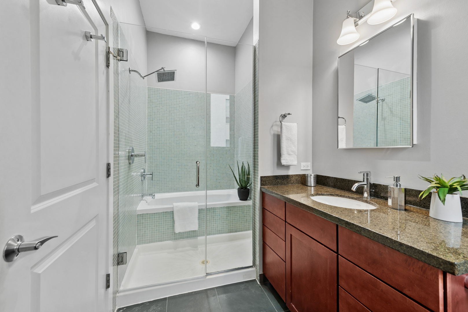 2065 N KEDZIE Avenue Unit: 217