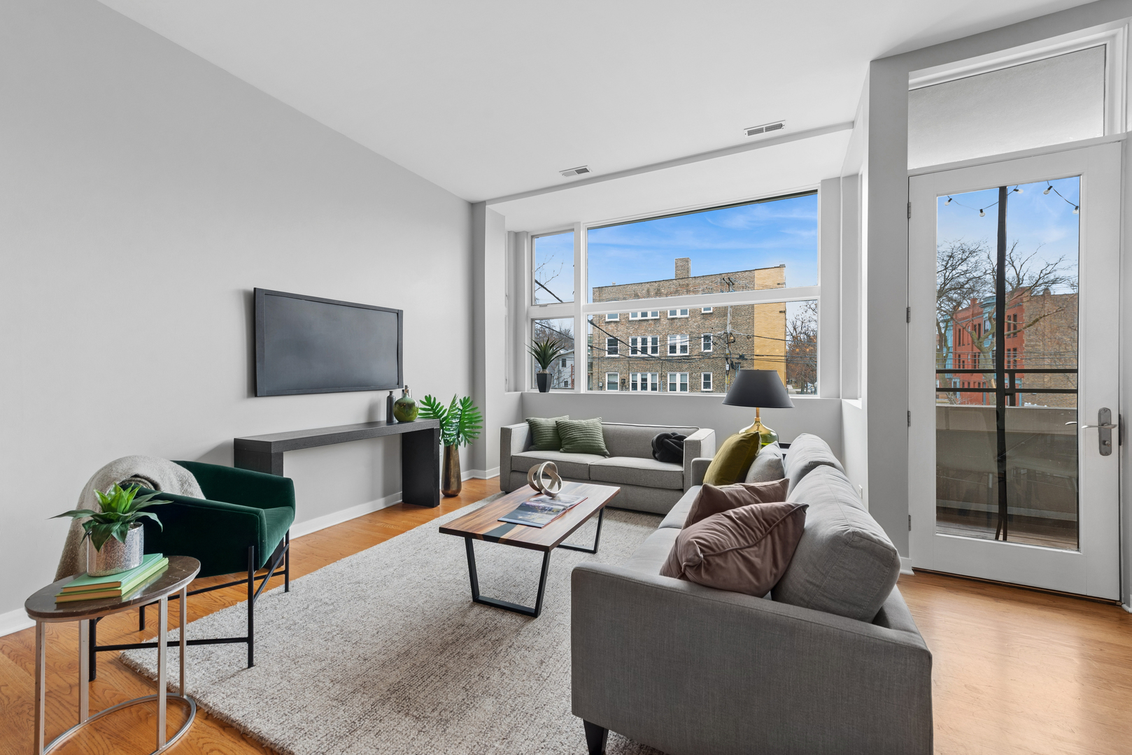 2065 N KEDZIE Avenue Unit: 217