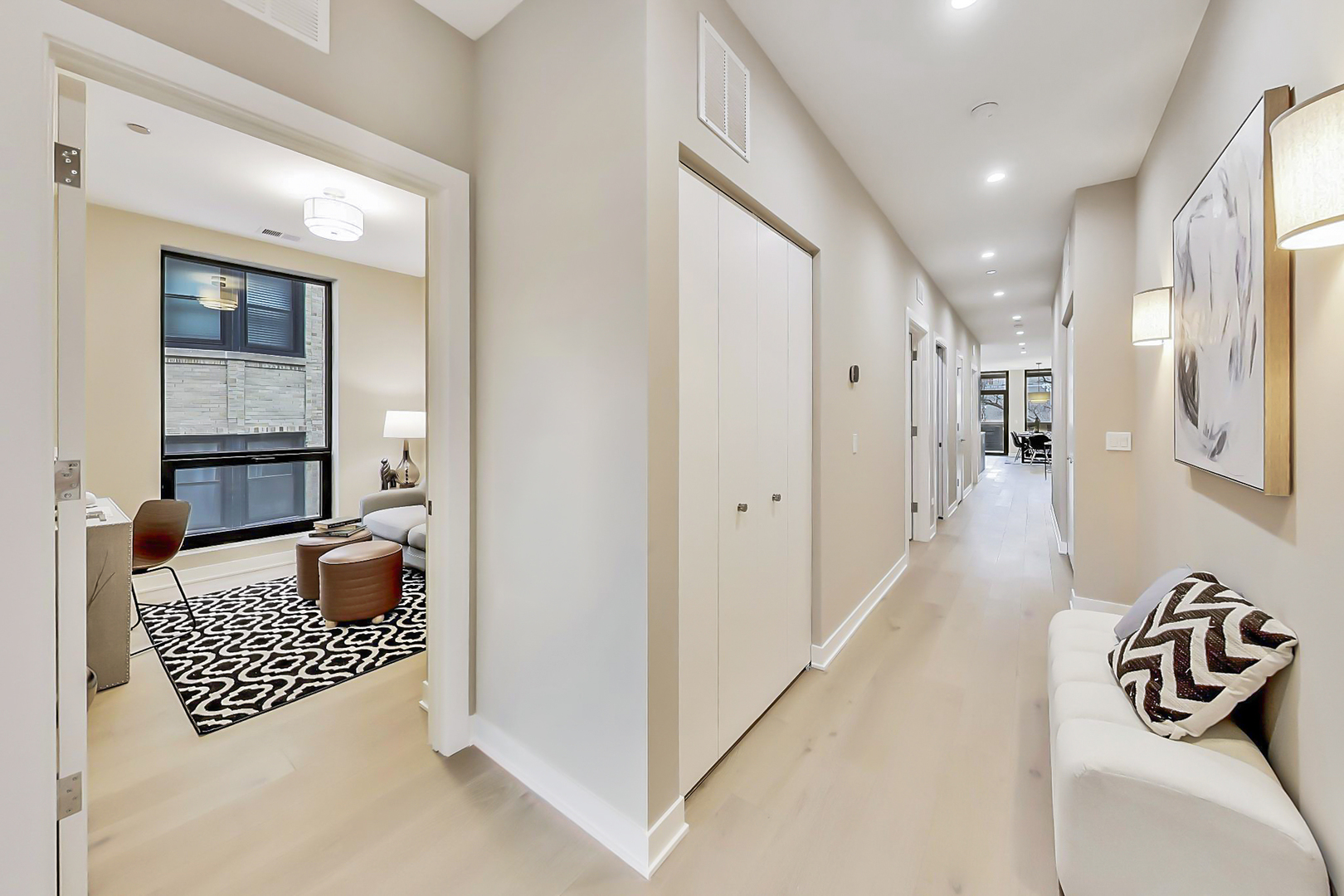 5114 S Kenwood Avenue Unit: 3B