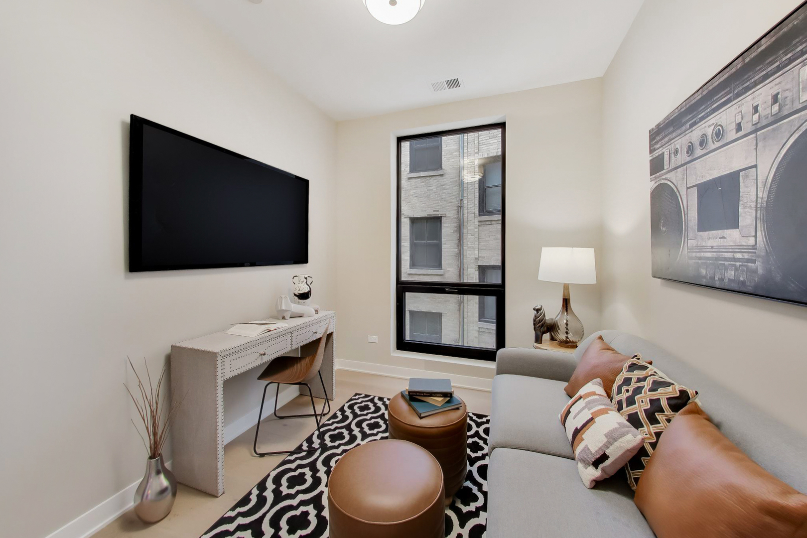 5114 S Kenwood Avenue Unit: 3B