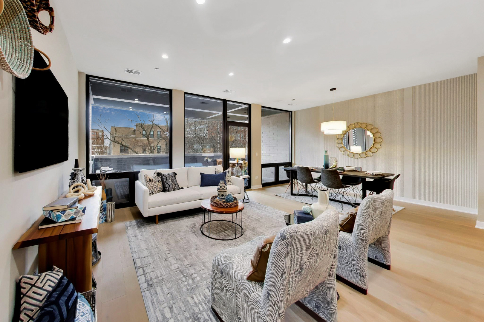 5114 S Kenwood Avenue Unit: 3B