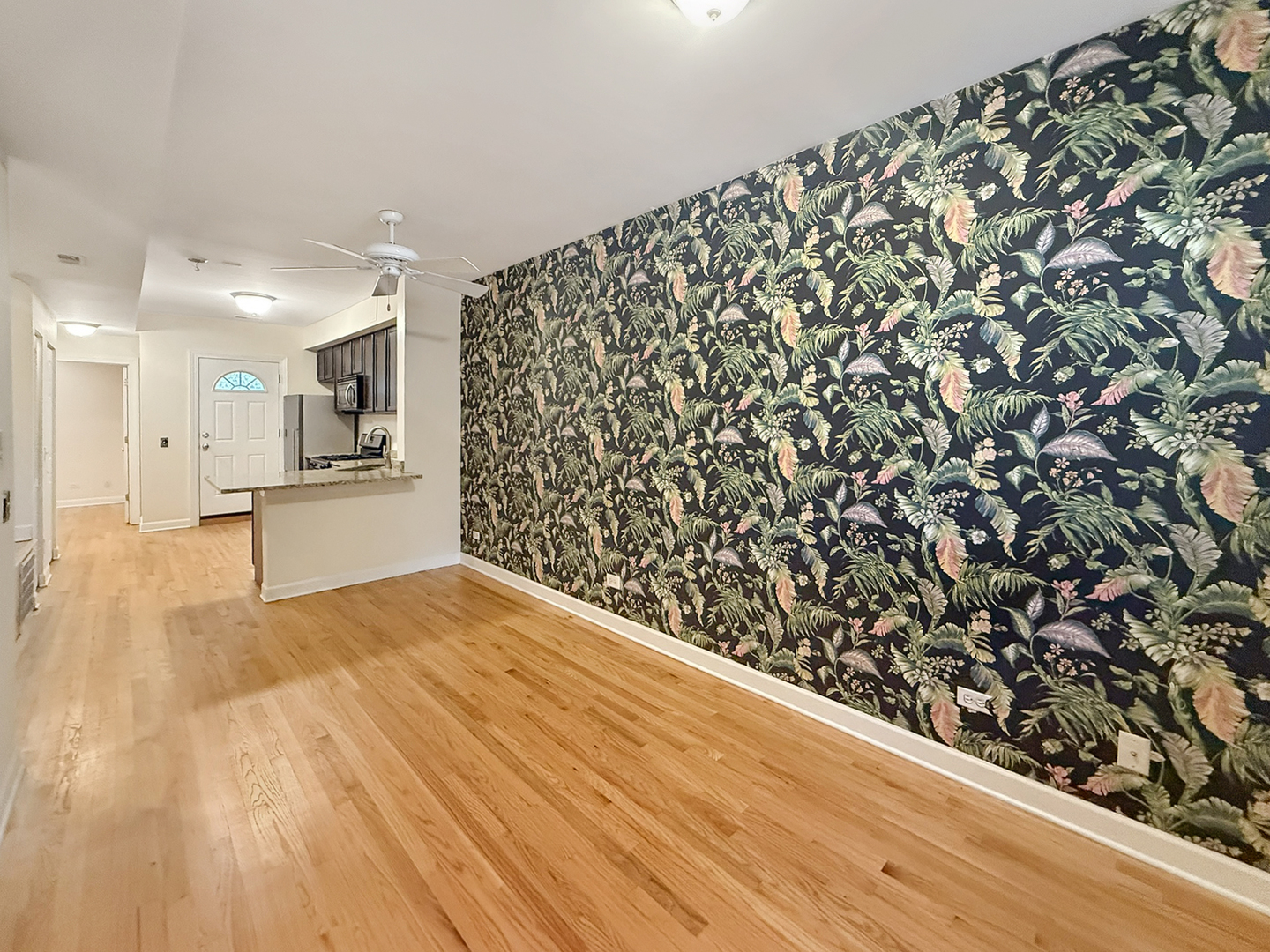 5255 N Rockwell Street Unit: G