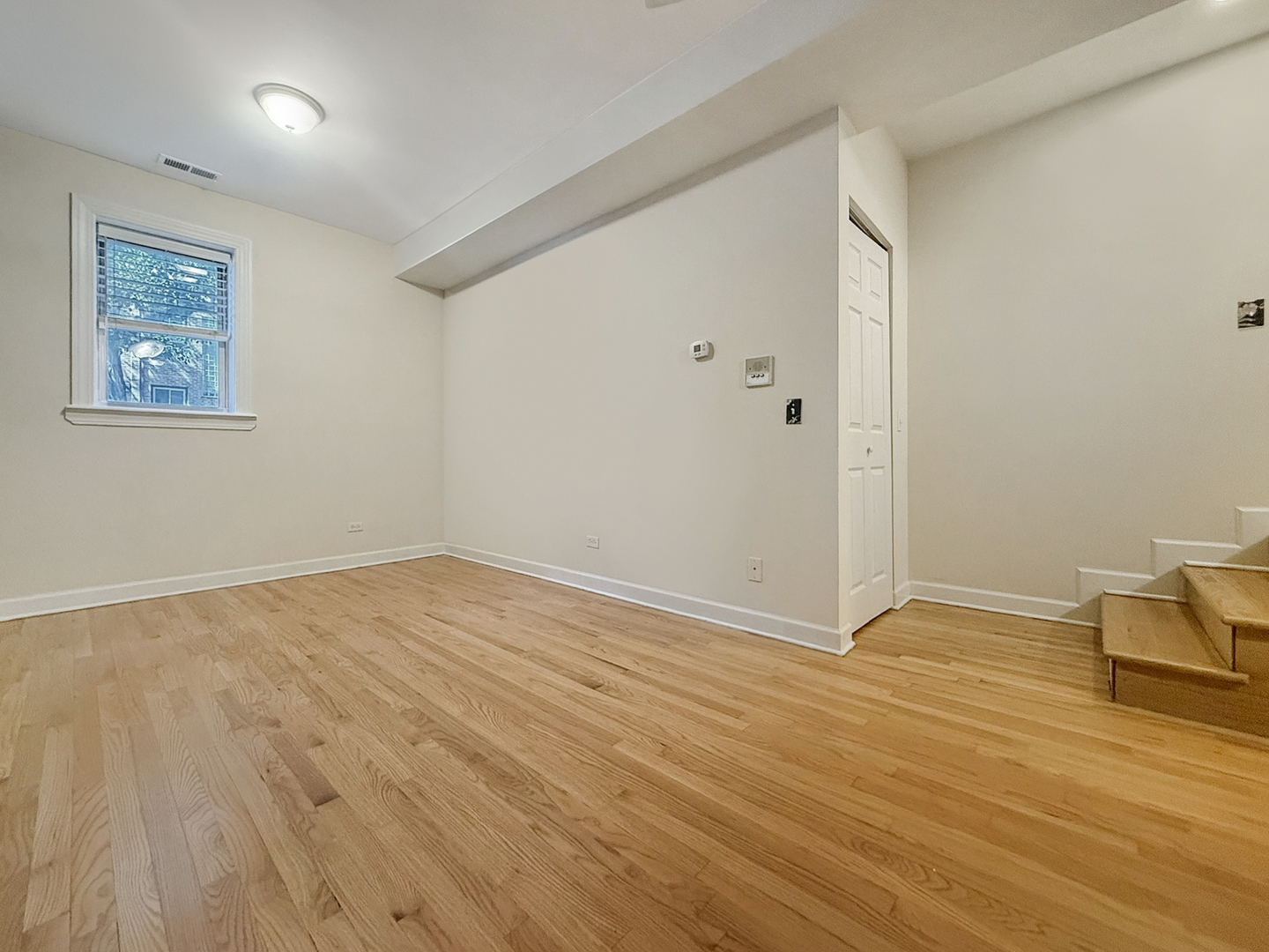 5255 N Rockwell Street Unit: G