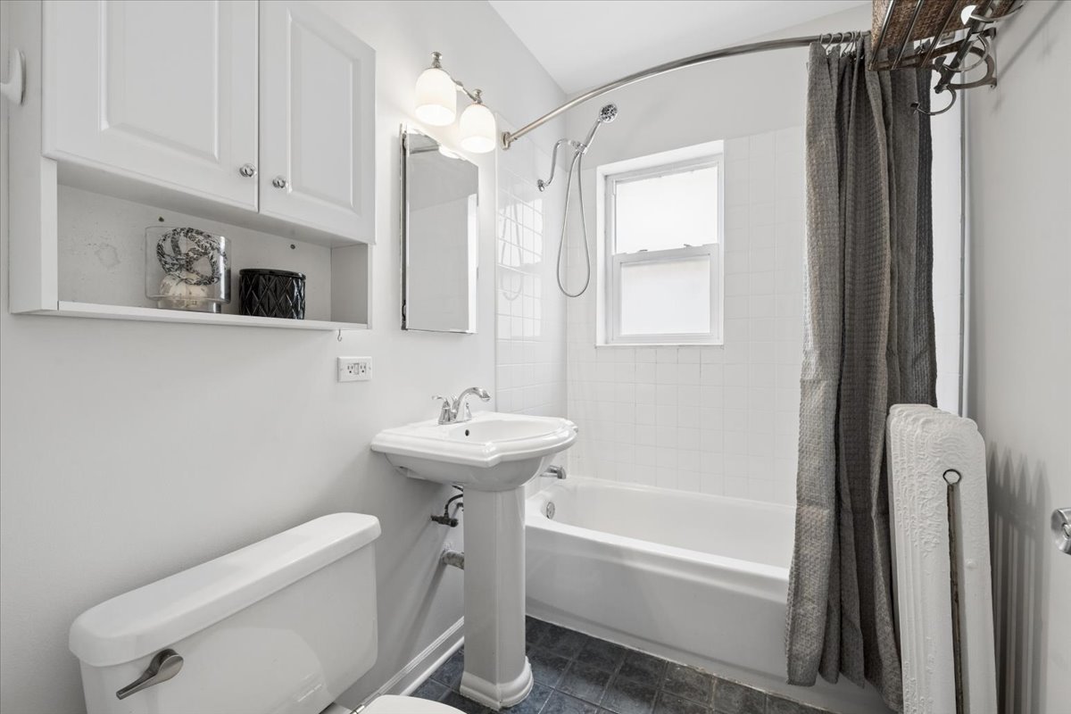 1419 W Catalpa Avenue Unit: 1N