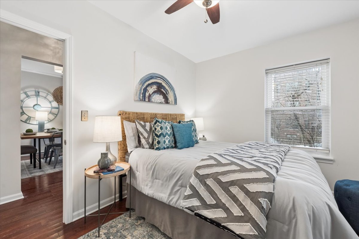 1419 W Catalpa Avenue Unit: 1N