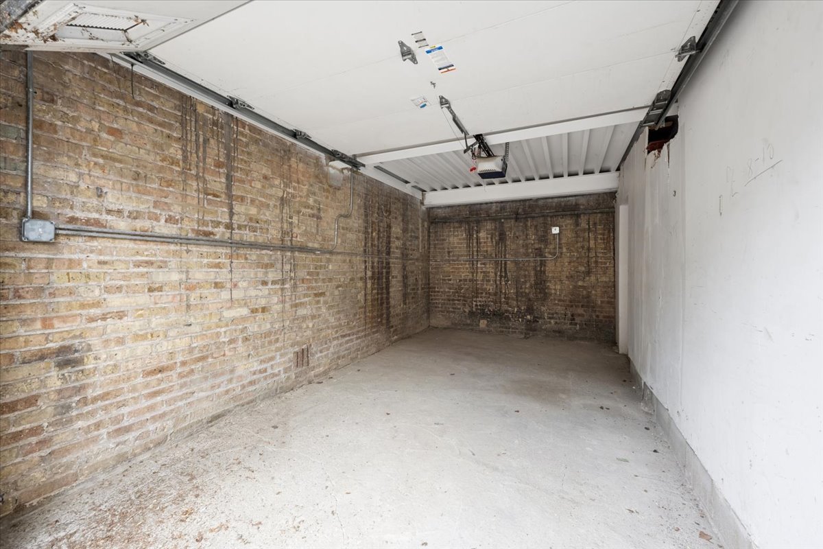 1419 W Catalpa Avenue Unit: 1N