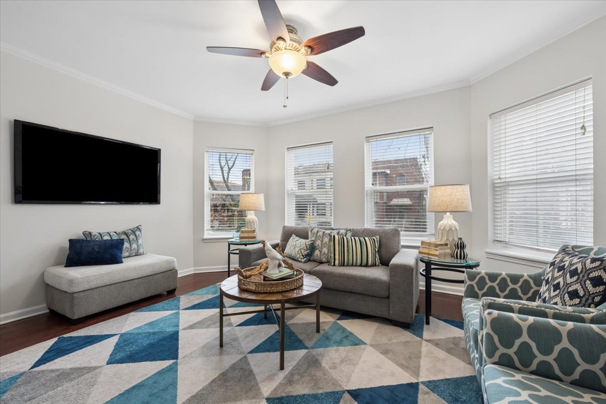 1419 W Catalpa Avenue Unit: 1N