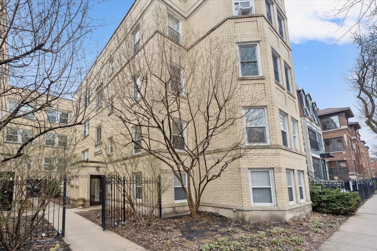 1419 W Catalpa Avenue Unit: 1N
