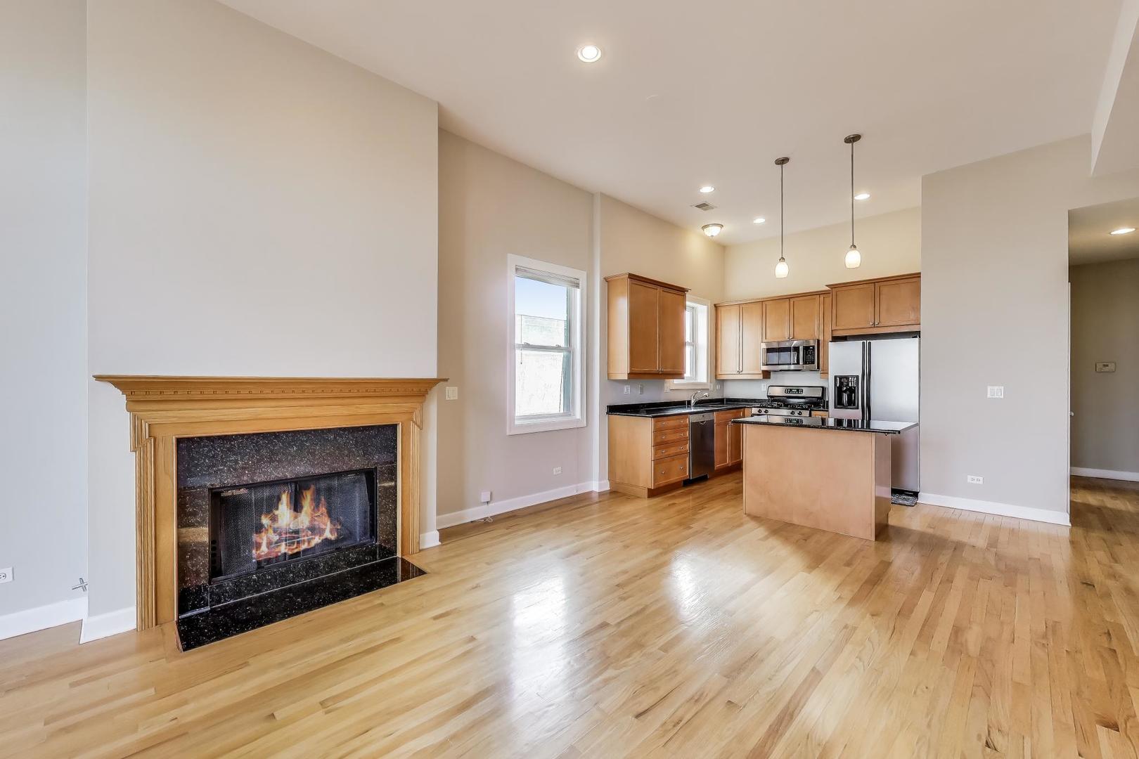 1440 N MAPLEWOOD Avenue Unit: 3S