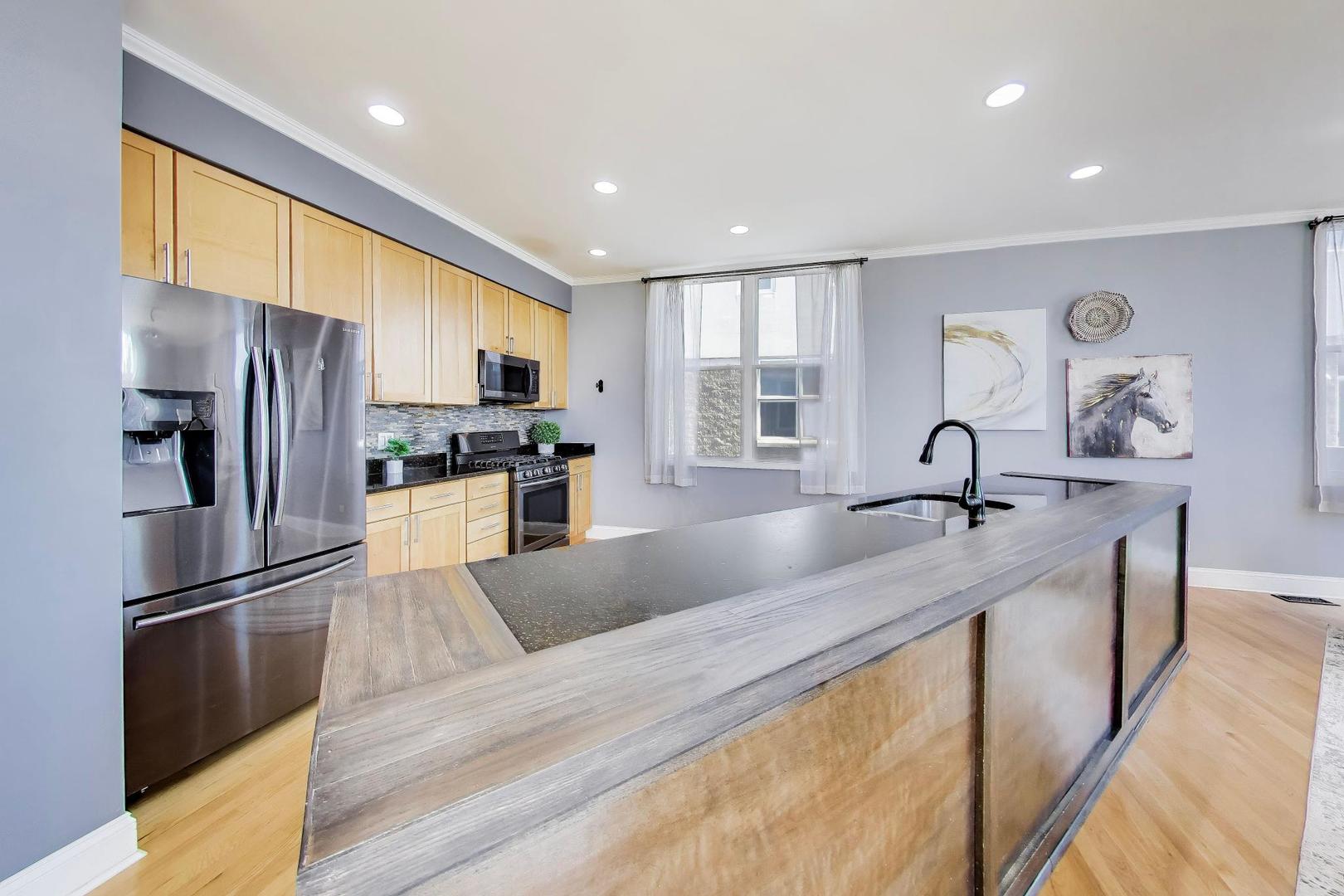 2826 N Talman Avenue Unit: A