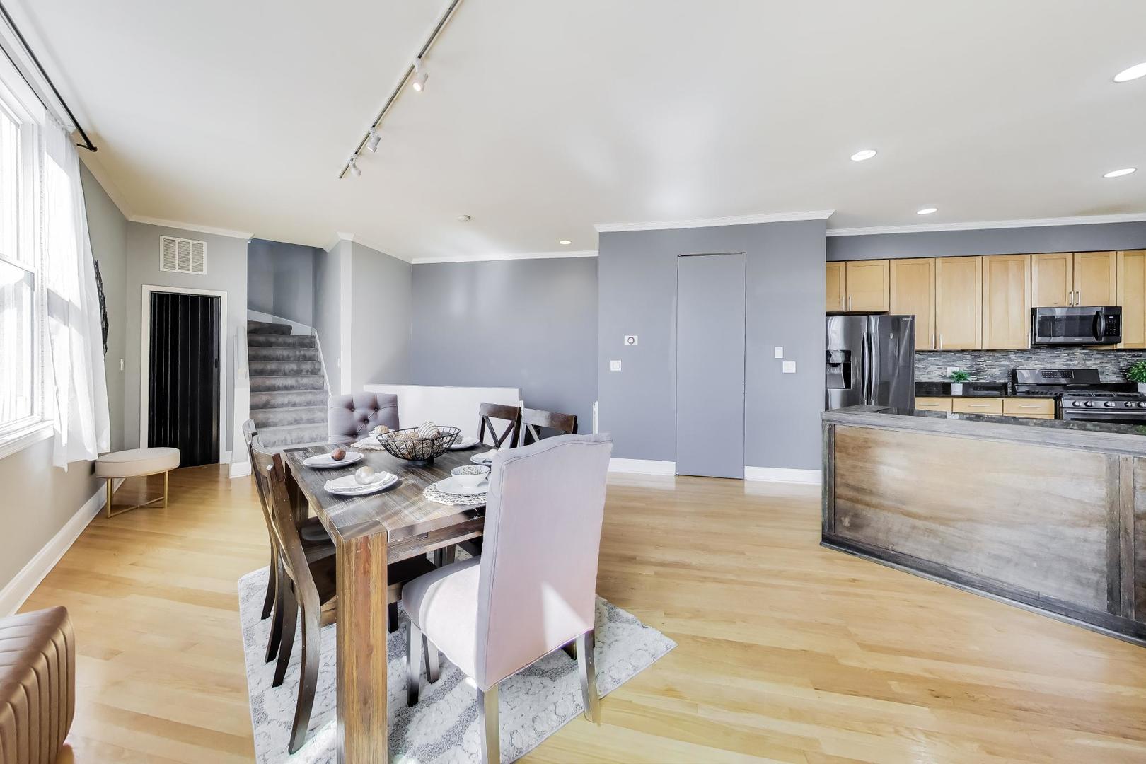 2826 N Talman Avenue Unit: A