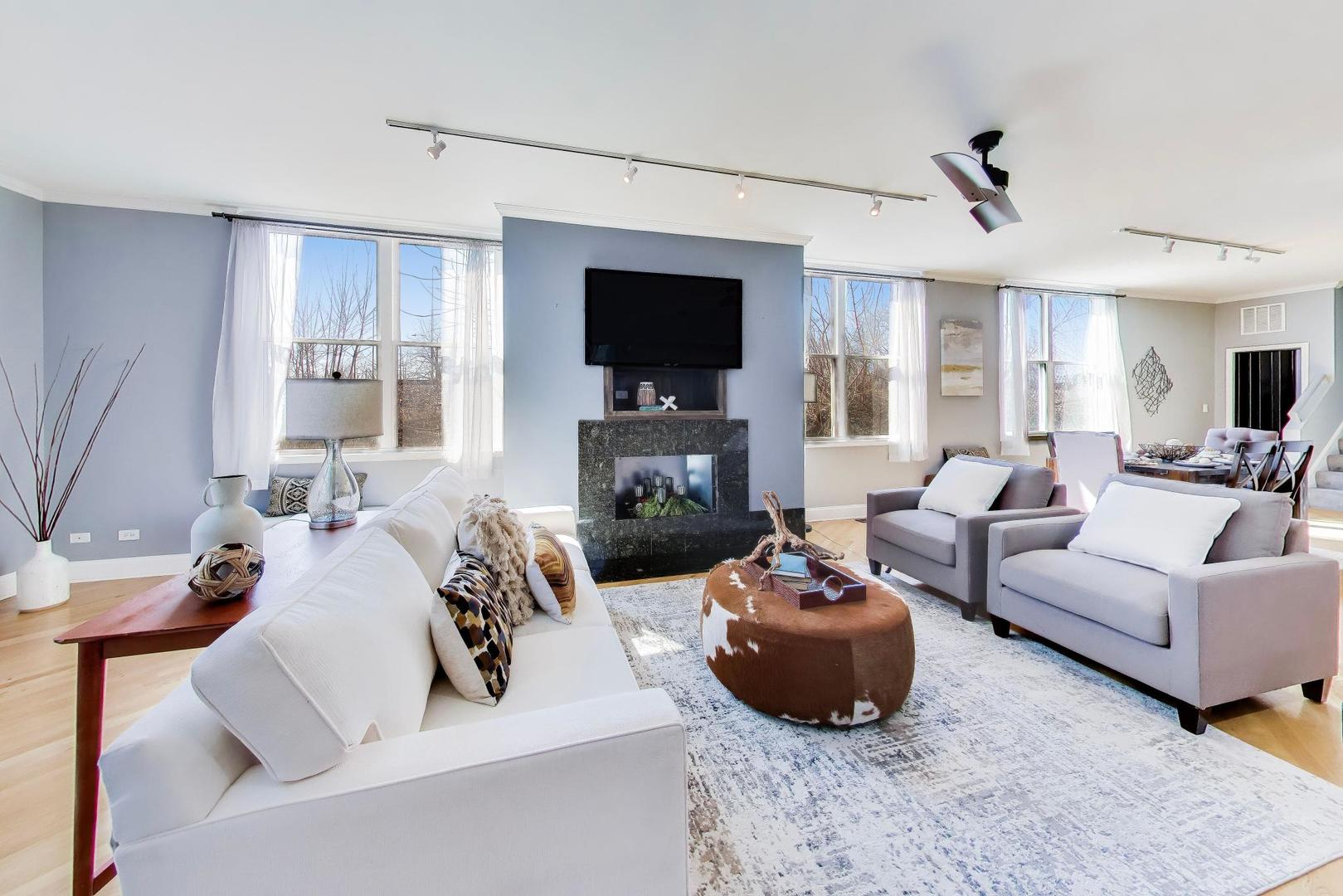 2826 N Talman Avenue Unit: A