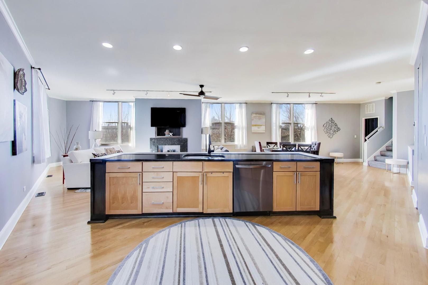 2826 N Talman Avenue Unit: A