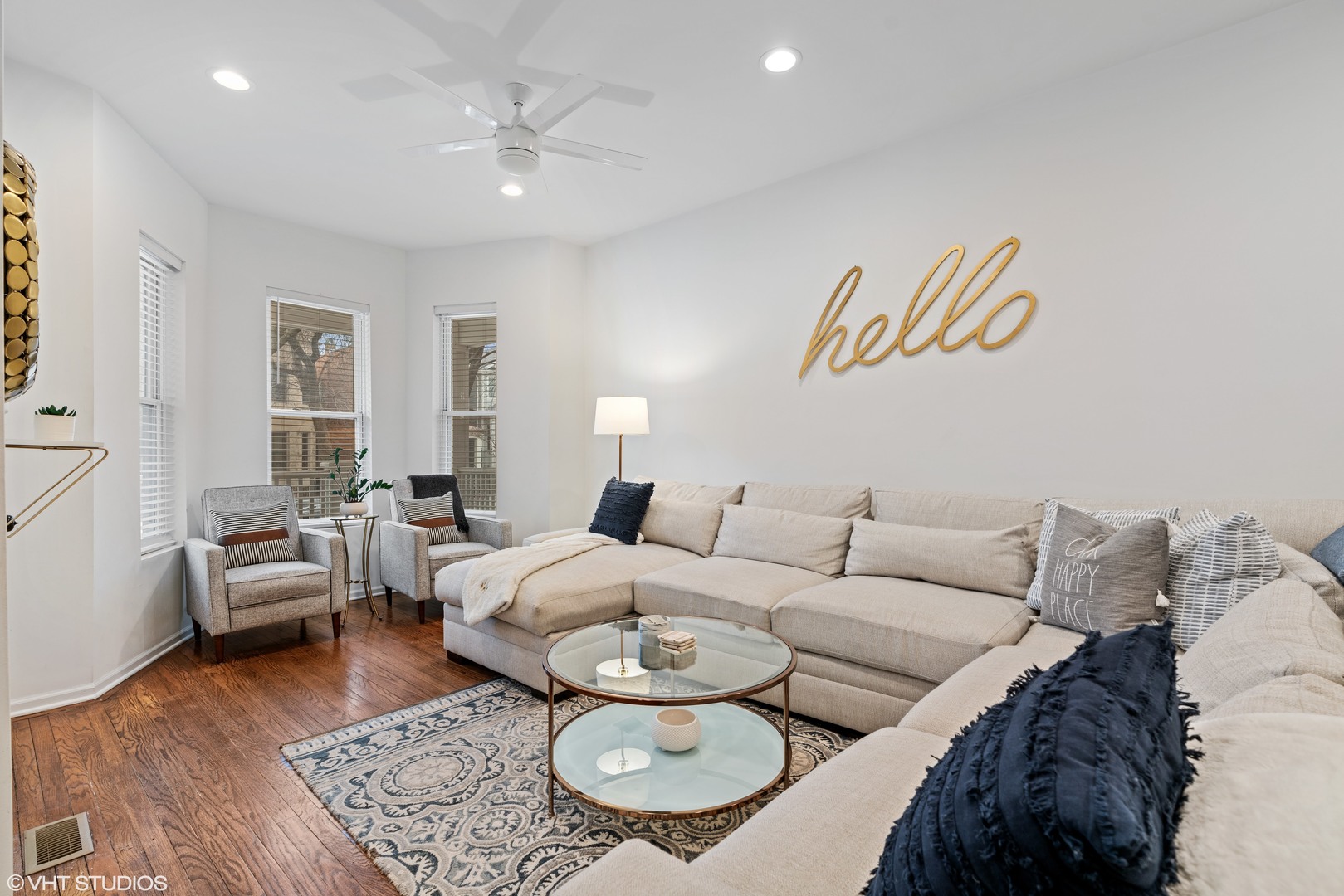 2524 N Washtenaw Avenue Unit: 1F