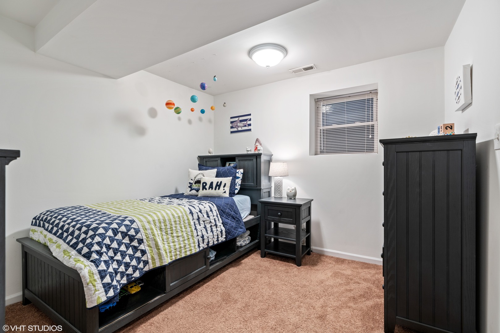 2524 N Washtenaw Avenue Unit: 1F