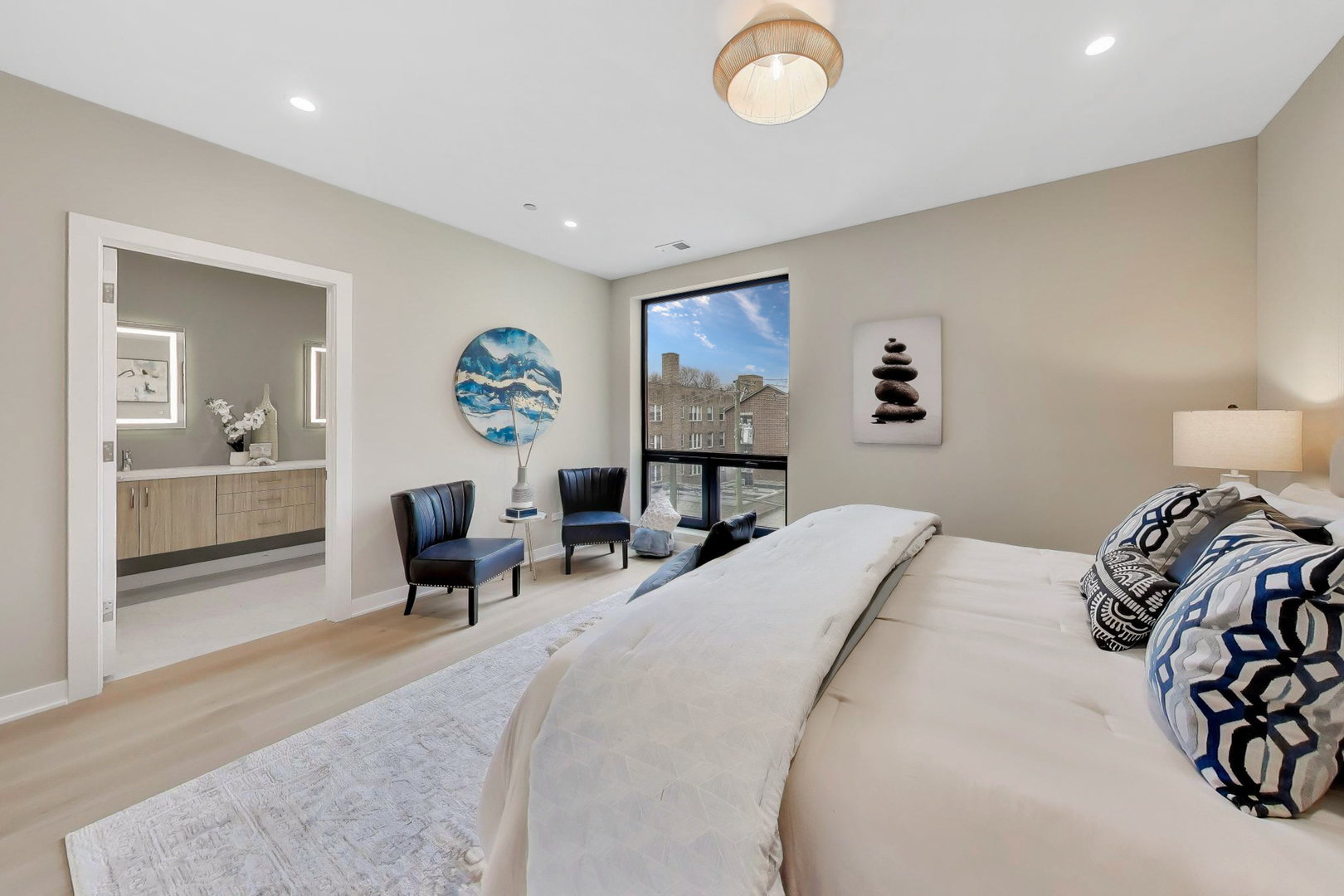 5114 S Kenwood Avenue Unit: 4B