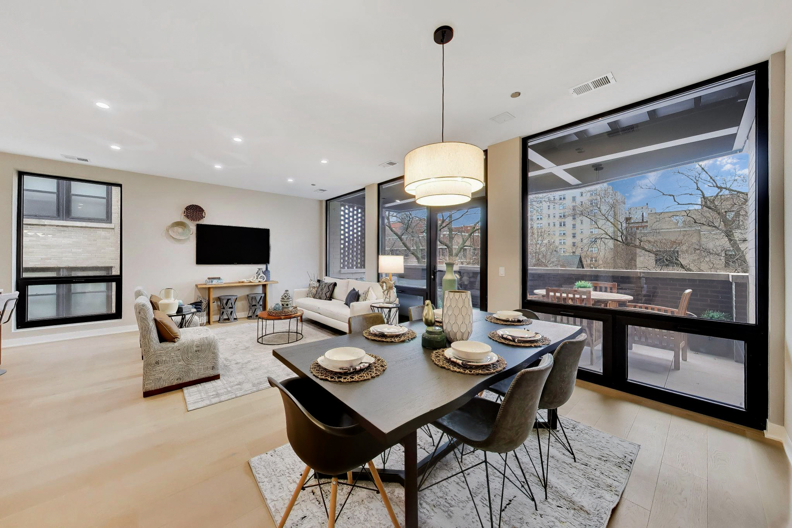 5114 S Kenwood Avenue Unit: 4B