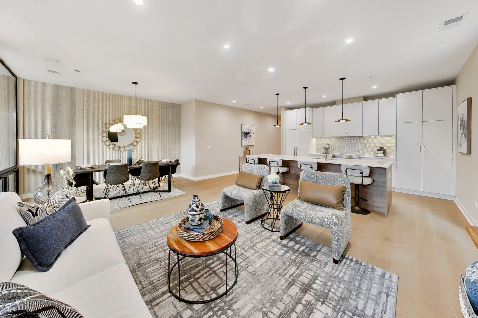 5114 S Kenwood Avenue Unit: 4B