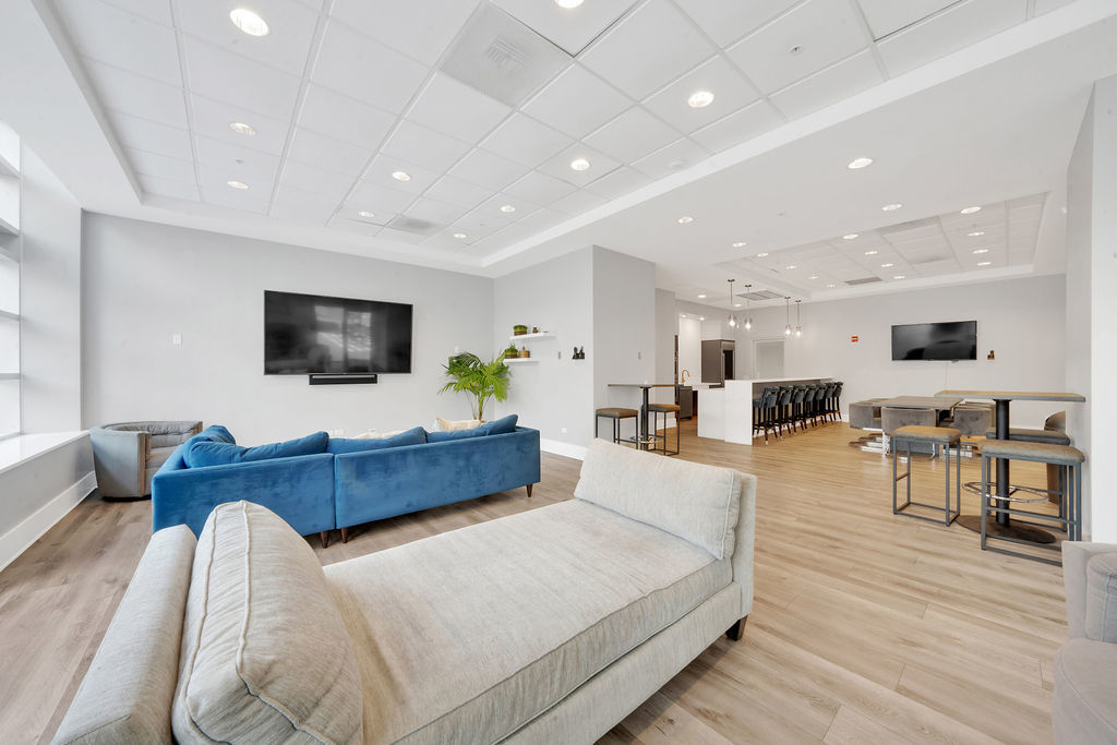 545 N Dearborn Street Unit: 2303