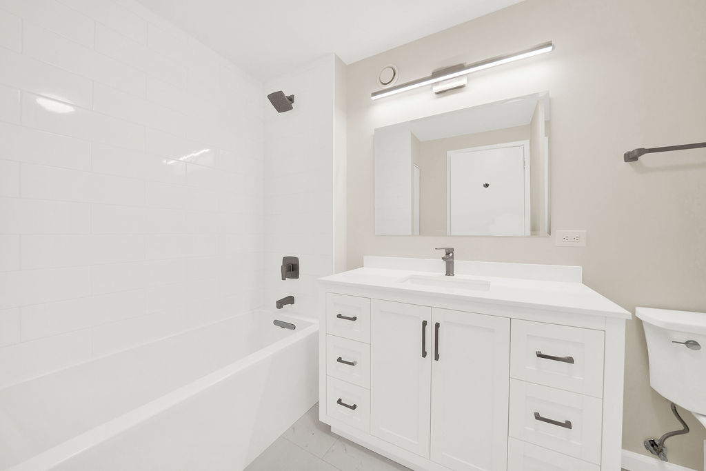 545 N Dearborn Street Unit: 2303