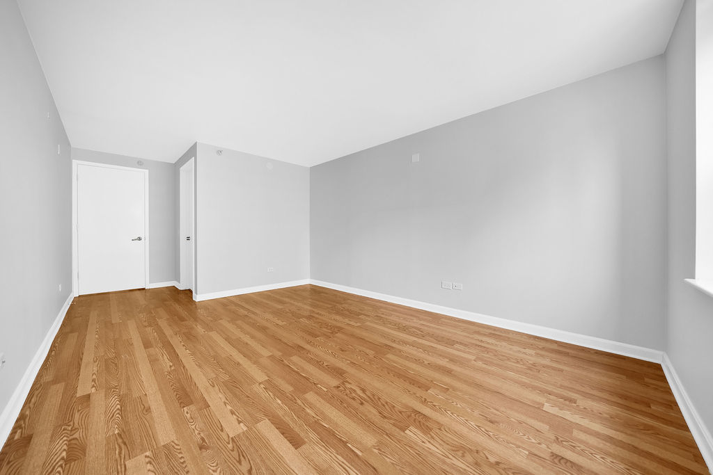 545 N Dearborn Street Unit: 2303