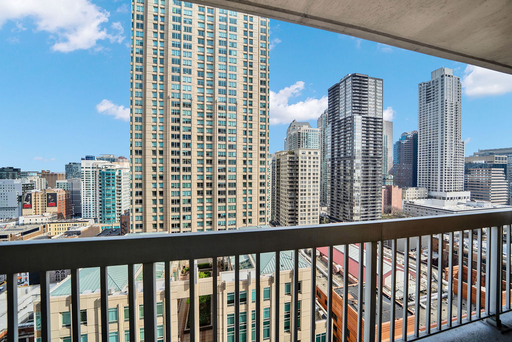 545 N Dearborn Street Unit: 2303