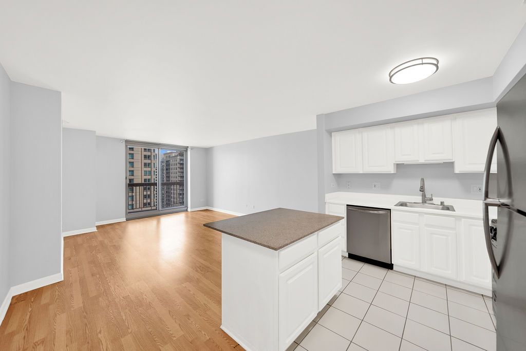 545 N Dearborn Street Unit: 2303