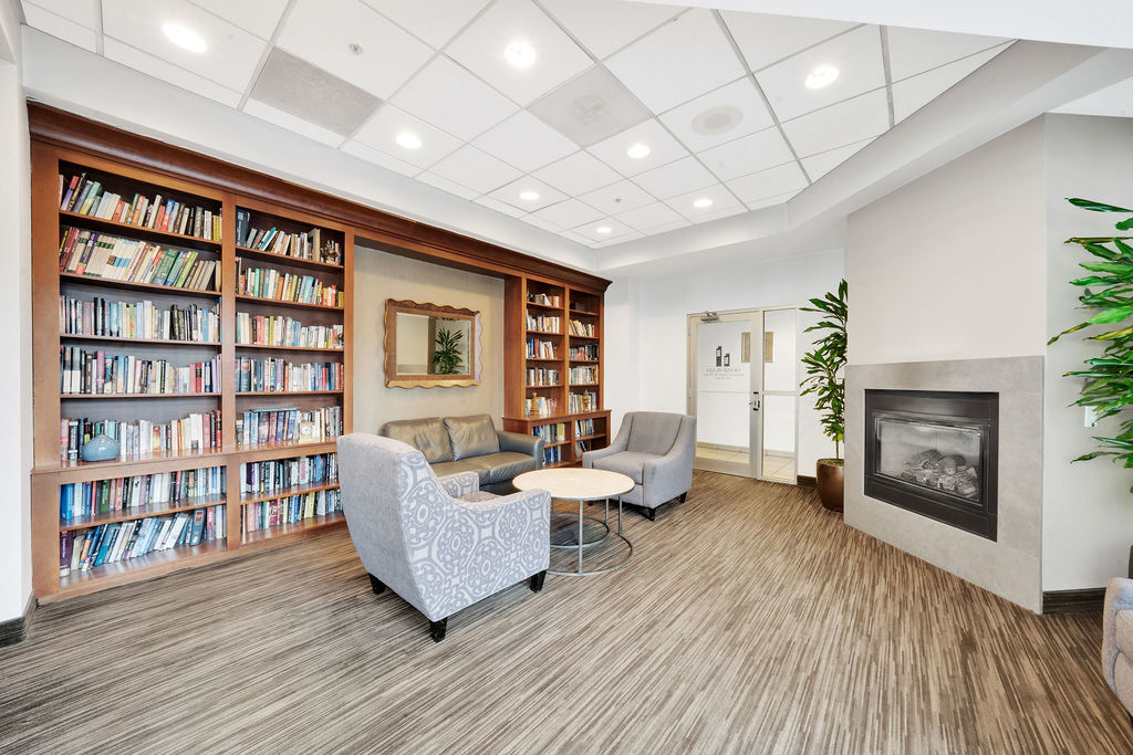 545 N Dearborn Street Unit: 2303