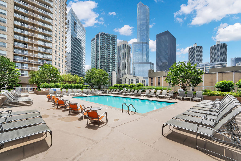 545 N Dearborn Street Unit: 2303