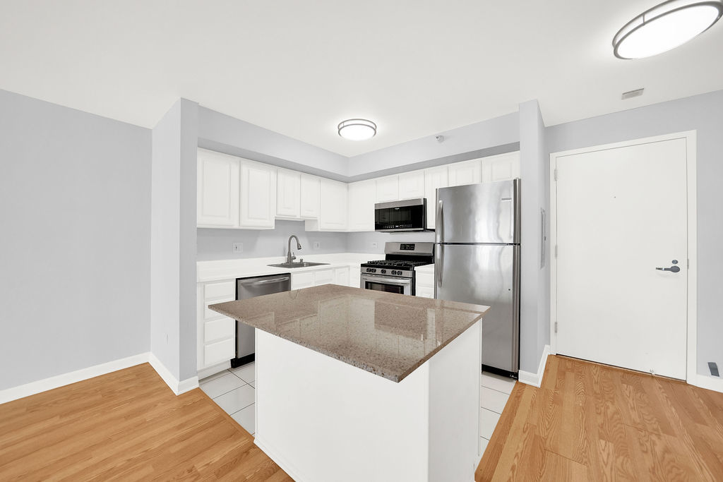 545 N Dearborn Street Unit: 2303