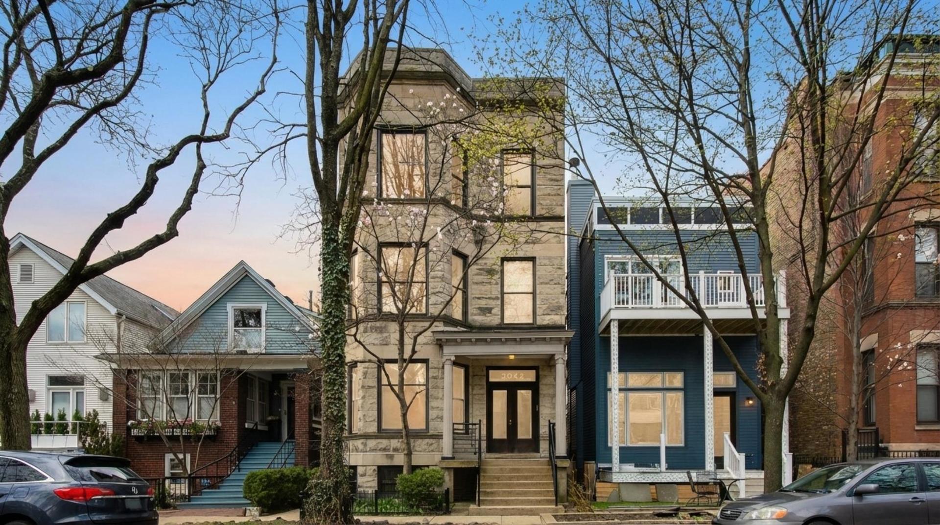 3042 N Clifton Avenue Unit: 3